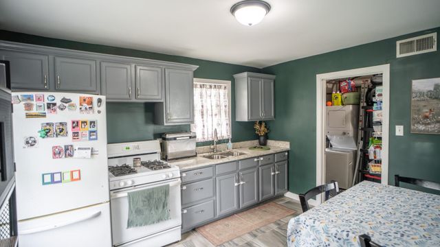 1001 W 38th Avenue, Hobart, IN 46342