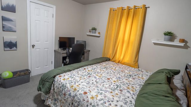 1001 W 38th Avenue, Hobart, IN 46342