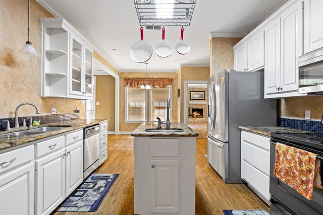 118 WOODRIDGE ESTATES, Longview, TX 75602