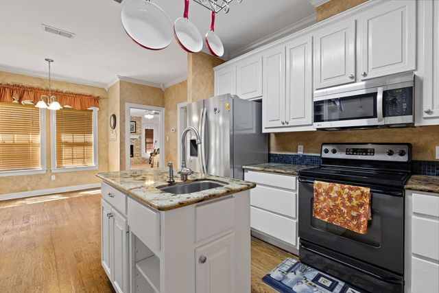 118 WOODRIDGE ESTATES, Longview, TX 75602