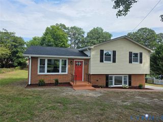 16109 Meridian Ave, Chester, VA 23831
