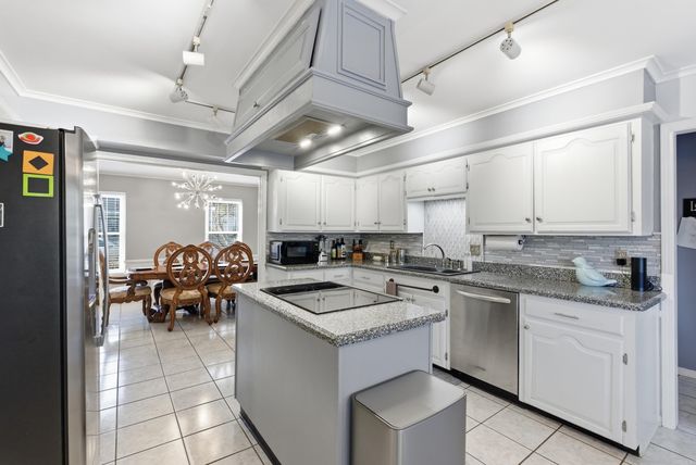 1 Braeswood Pl., Maumelle, AR 72113