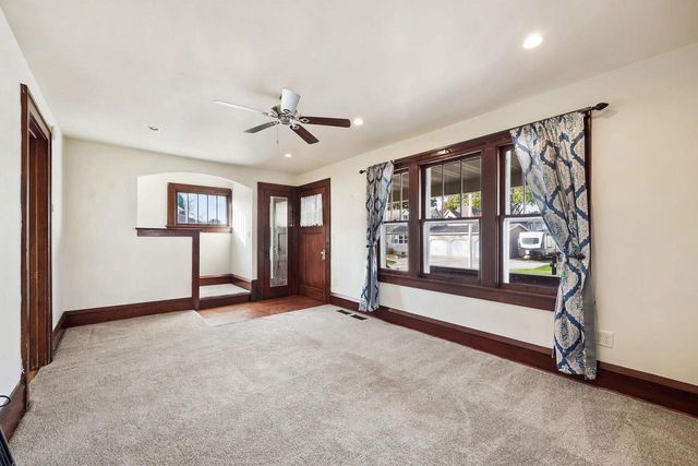 109 La Crosse Street, Beaver Dam, WI 53916