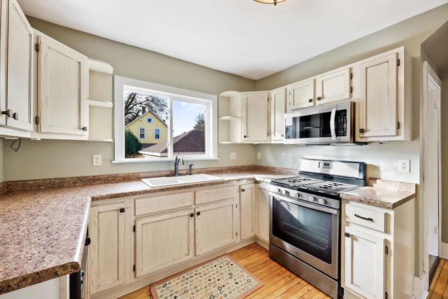 109 La Crosse Street, Beaver Dam, WI 53916