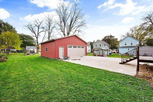 109 La Crosse Street, Beaver Dam, WI 53916