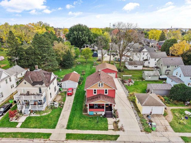 109 La Crosse Street, Beaver Dam, WI 53916