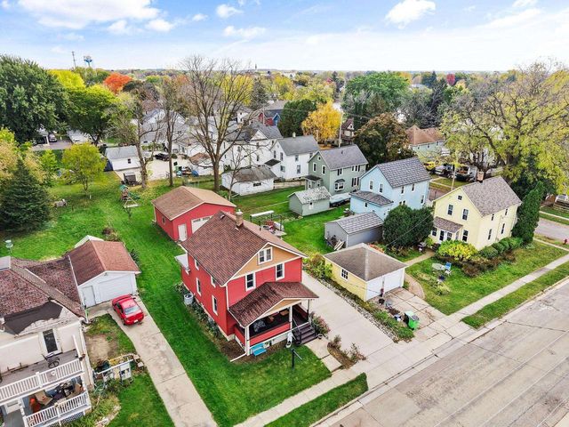109 La Crosse Street, Beaver Dam, WI 53916