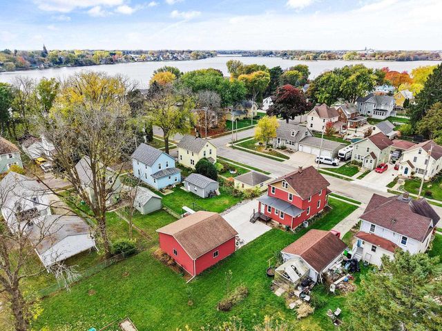 109 La Crosse Street, Beaver Dam, WI 53916