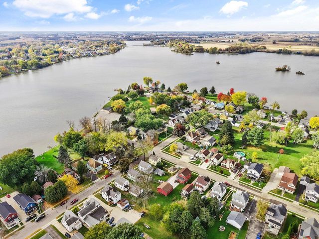 109 La Crosse Street, Beaver Dam, WI 53916