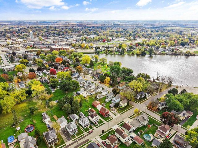 109 La Crosse Street, Beaver Dam, WI 53916
