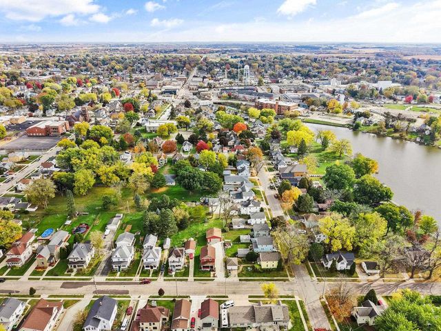 109 La Crosse Street, Beaver Dam, WI 53916