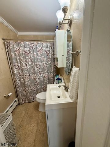 50 S Main St 1A, Lodi Boro, NJ 07644