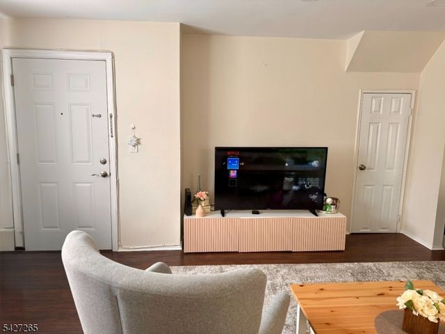 50 S Main St 1A, Lodi Boro, NJ 07644