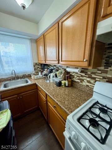 50 S Main St 1A, Lodi Boro, NJ 07644