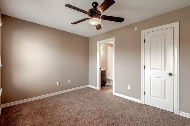 2002 20th Street 603, Huntsville, TX 77340