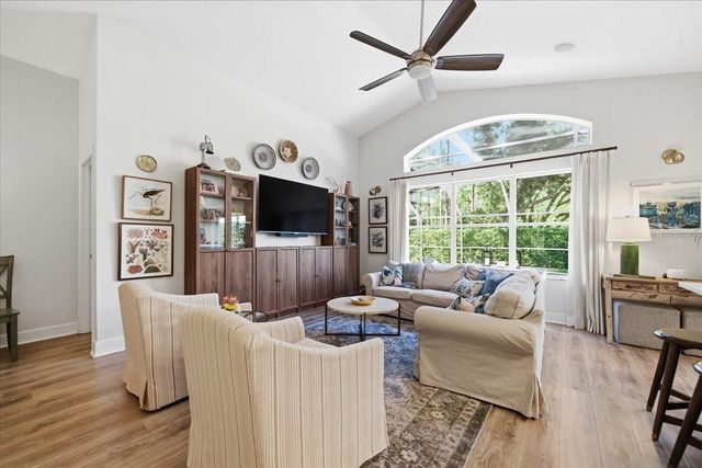 5907 LOURDES WAY, Lutz, FL 33558