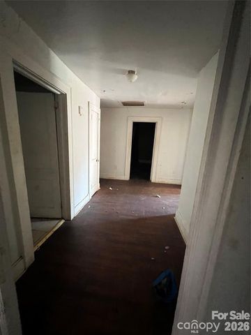 345 Bradford Drive, Charlotte, NC 28208