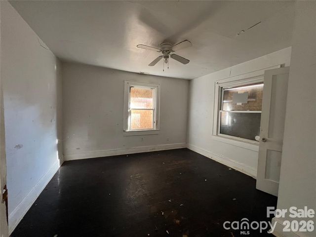 345 Bradford Drive, Charlotte, NC 28208