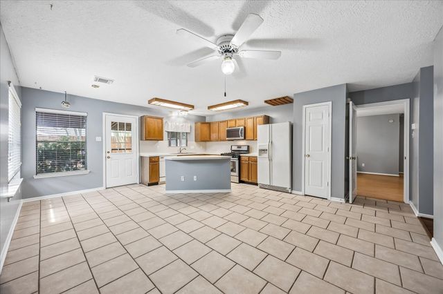 4618 Kimball Drive, Pearland, TX 77584
