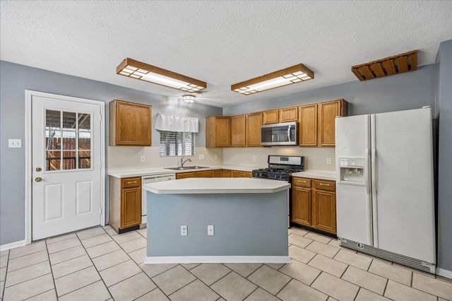 4618 Kimball Drive, Pearland, TX 77584