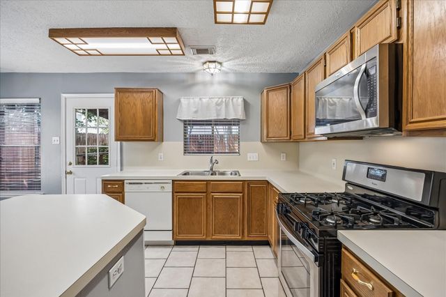 4618 Kimball Drive, Pearland, TX 77584