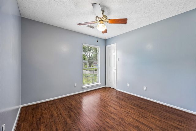 4618 Kimball Drive, Pearland, TX 77584