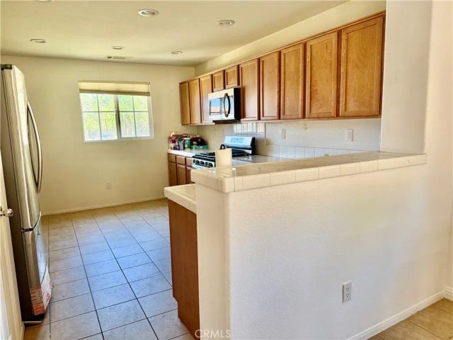 6107 Still Meadow, Lancaster, CA 93536