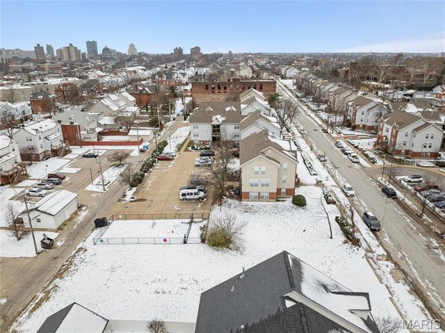 3912 Olive Street, St Louis, MO 63108