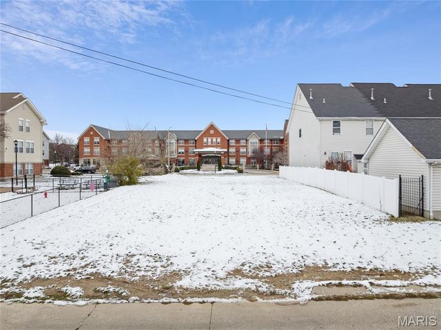 3912 Olive Street, St Louis, MO 63108