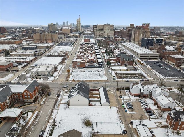 3912 Olive Street, St Louis, MO 63108