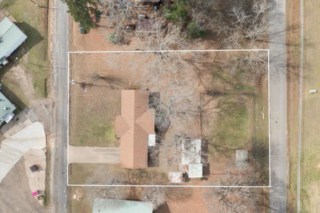 307 N Mimosa St., Ore City, TX 75683