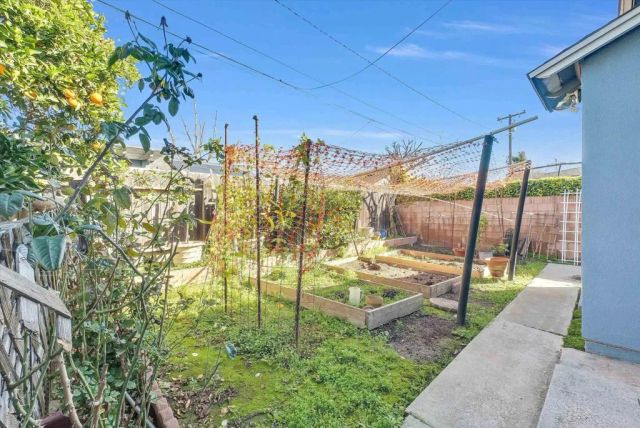 3221 Kempton Drive, Los Alamitos, CA 90720