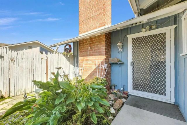 3221 Kempton Drive, Los Alamitos, CA 90720