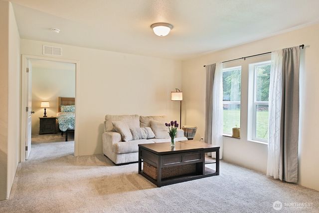 34 E Welcher Road, Coupeville, WA 98239