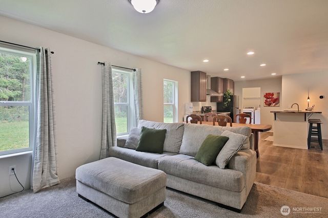 34 E Welcher Road, Coupeville, WA 98239