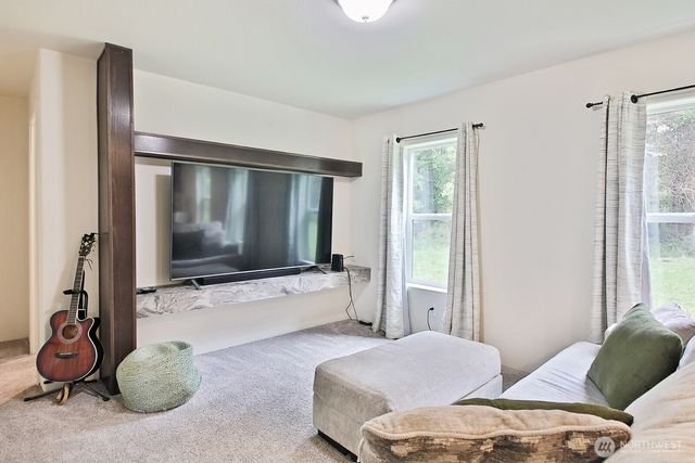 34 E Welcher Road, Coupeville, WA 98239