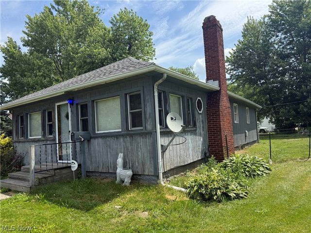 6011 Reynolds Road, Mentor On The Lake, OH 44060