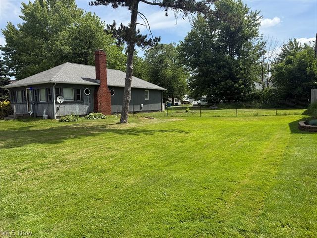 6011 Reynolds Road, Mentor On The Lake, OH 44060