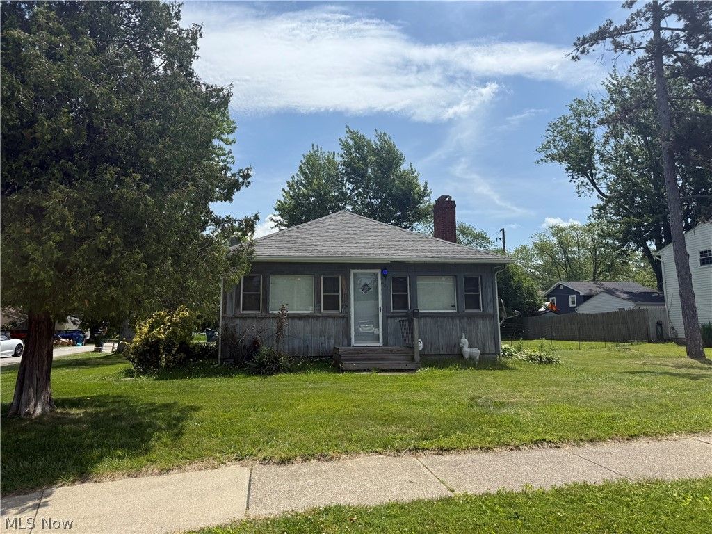 6011 Reynolds Road, Mentor On The Lake, OH 44060