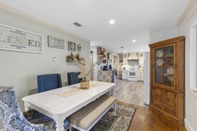 1829 N Main Street, Weatherford, TX 76085