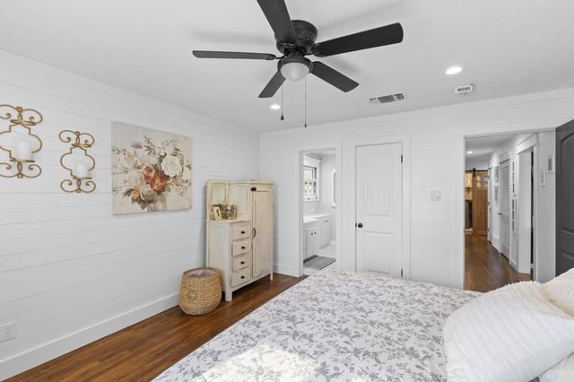 1829 N Main Street, Weatherford, TX 76085