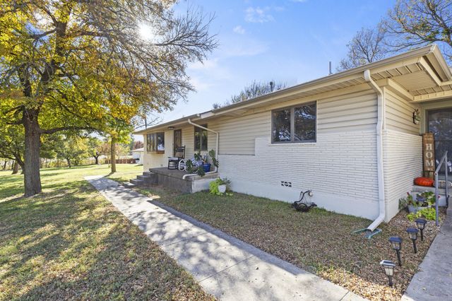 1829 N Main Street, Weatherford, TX 76085