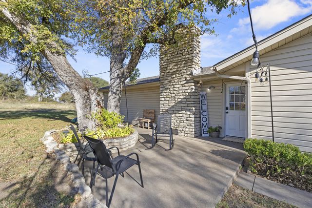 1829 N Main Street, Weatherford, TX 76085