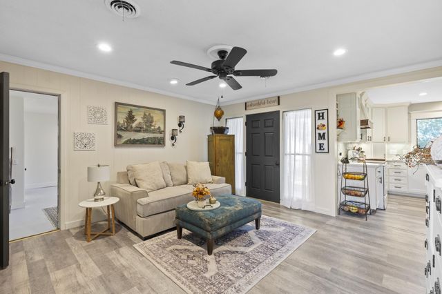 1829 N Main Street, Weatherford, TX 76085