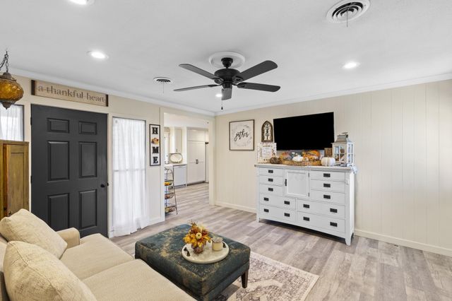 1829 N Main Street, Weatherford, TX 76085