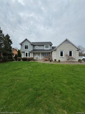 704 Wilkshire Court, Grand Blanc, MI 48439
