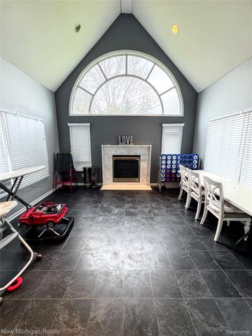 704 Wilkshire Court, Grand Blanc, MI 48439
