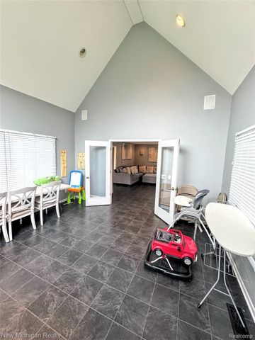 704 Wilkshire Court, Grand Blanc, MI 48439