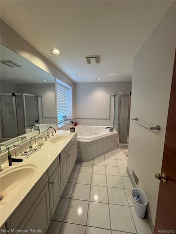 704 Wilkshire Court, Grand Blanc, MI 48439