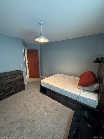 704 Wilkshire Court, Grand Blanc, MI 48439